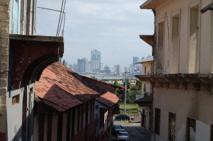 contrast: old casco viejo and the new skyline