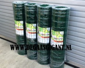 Tuingaas groen geplastificeerd 120 cm hoog te koop bij De Gaasgigant. Maaswijdte 5 x 10 cm. Draaddikte 1