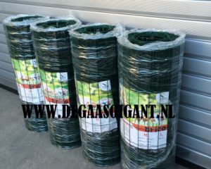 Aanbieding: Tuingaas groen geplastificeerd 80 cm hoog te koop bij De Gaasgigant. Maaswijdte 5 x 10 cm. Draaddikte 1