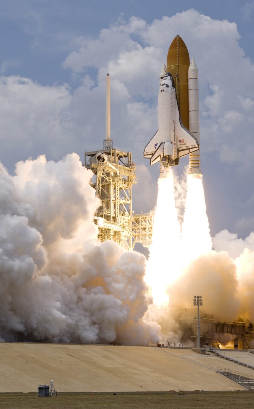 Speedy Space shuttle with boosters