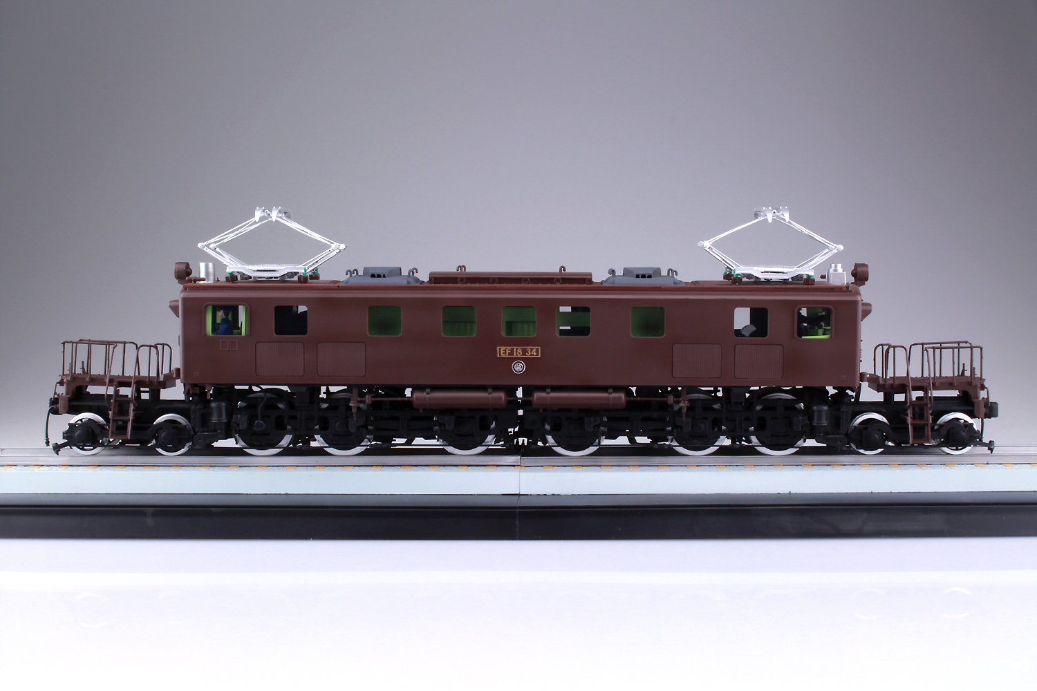 electric locomotives ef18 4