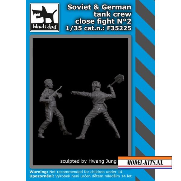 SOVIET AND GERMAN TANK CREW CLOSE FIGHT NO.2