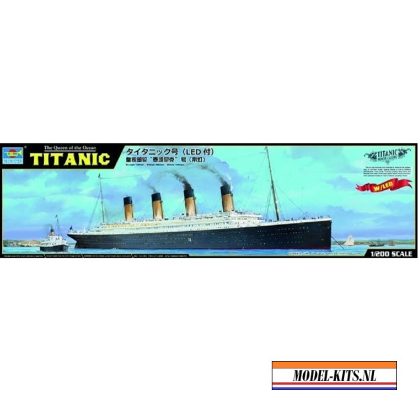 RMS TITANIC + LED LIGHTS