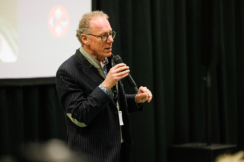 Lezing door Asing Walthaus