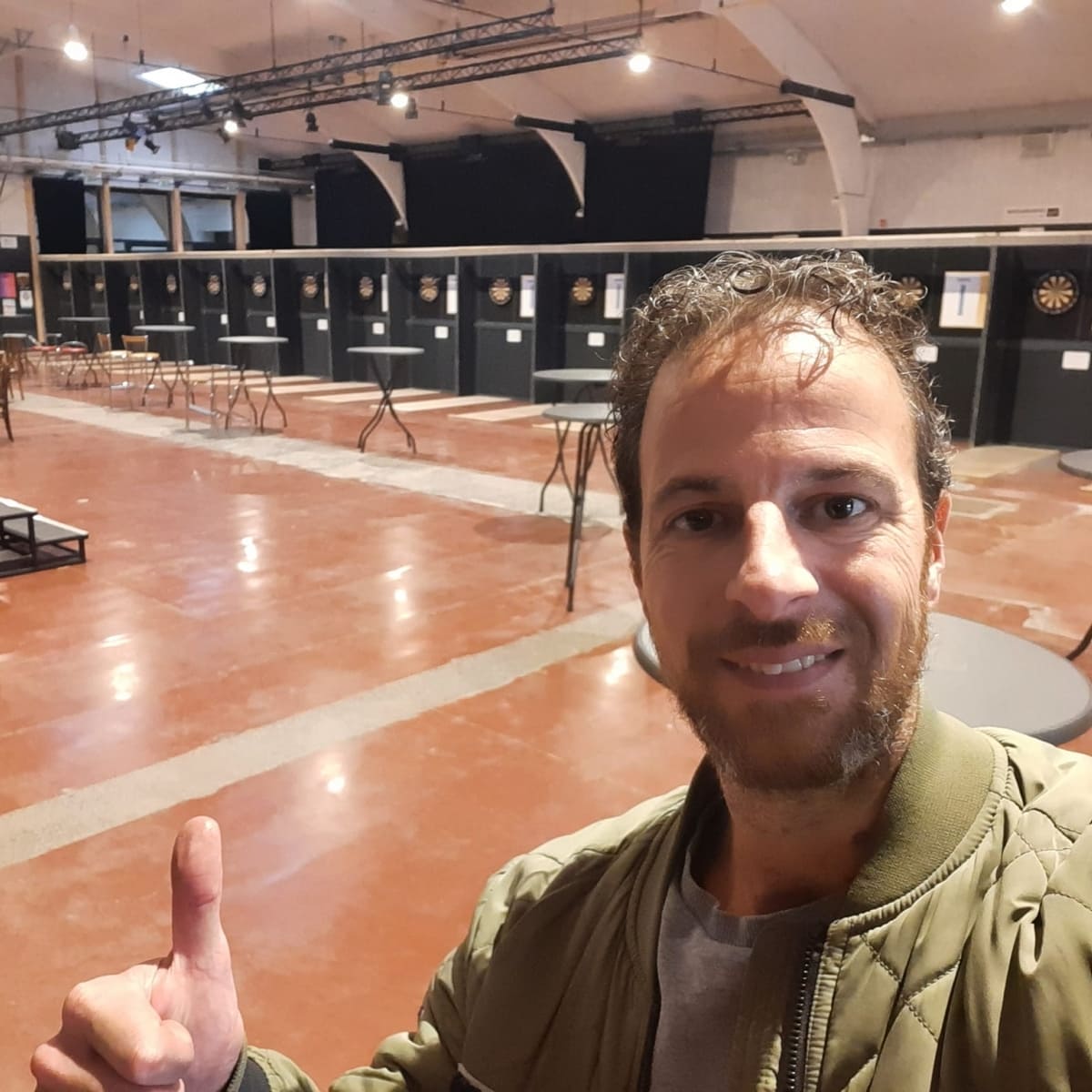 Op de darttoernooien van Shopdarts in heel Nederland en Belgie wordt gespeeld op Winmau Blade 6 NPQ dartborden