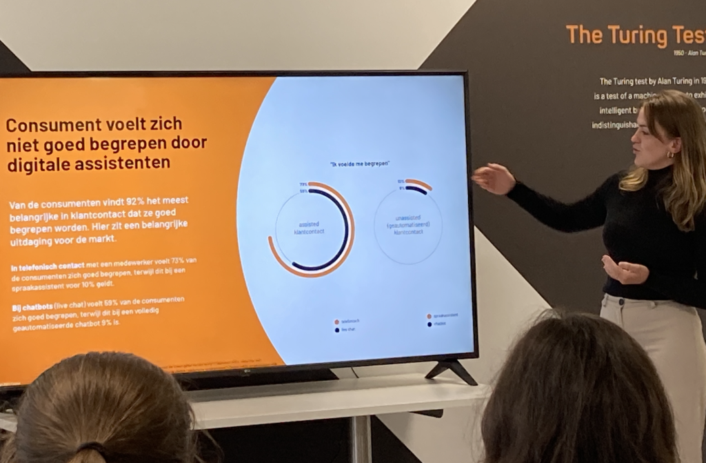 Irritant voor de klant én veelbelovend voor bedrijven: de chatbot heeft een belangrijke rol in klantcontact, aldus de Nationale Voice Monitor 2023.