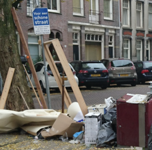Gemeente Amsterdam heeft het 14020 nummer voorzien van een voicebot, die het oude keuzemenu vervangt.