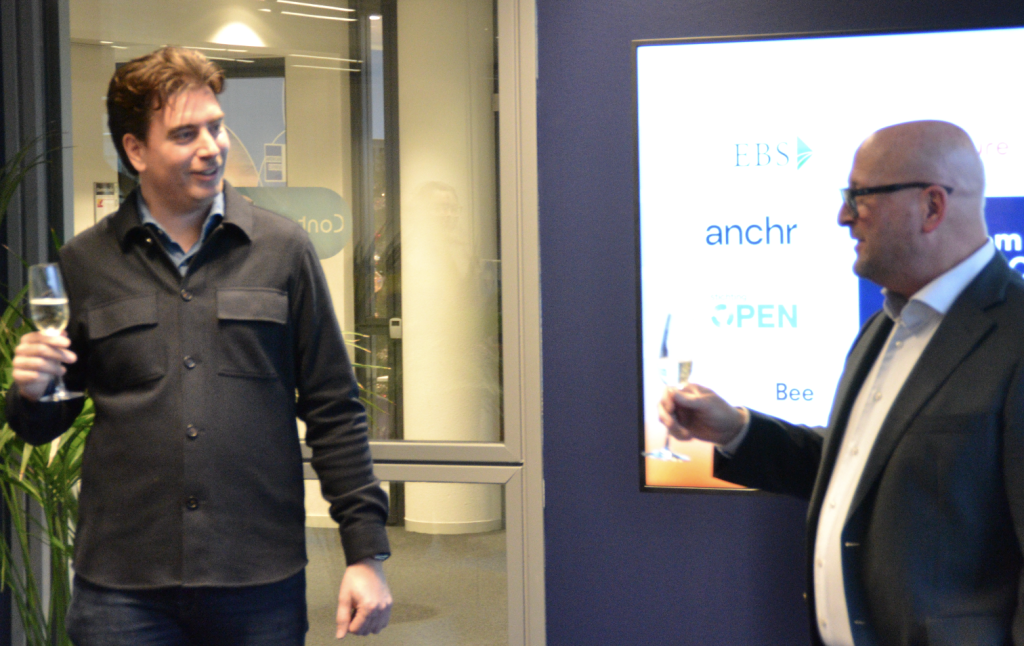 Gisteren is het nieuwe kantoor van ContactCare in Eindhoven geopend. Dat is het resultaat van de succesvolle overname van WEngage Nederland.